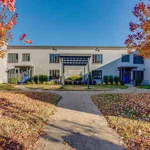 Flat Minutes From Everything -206 Nashville