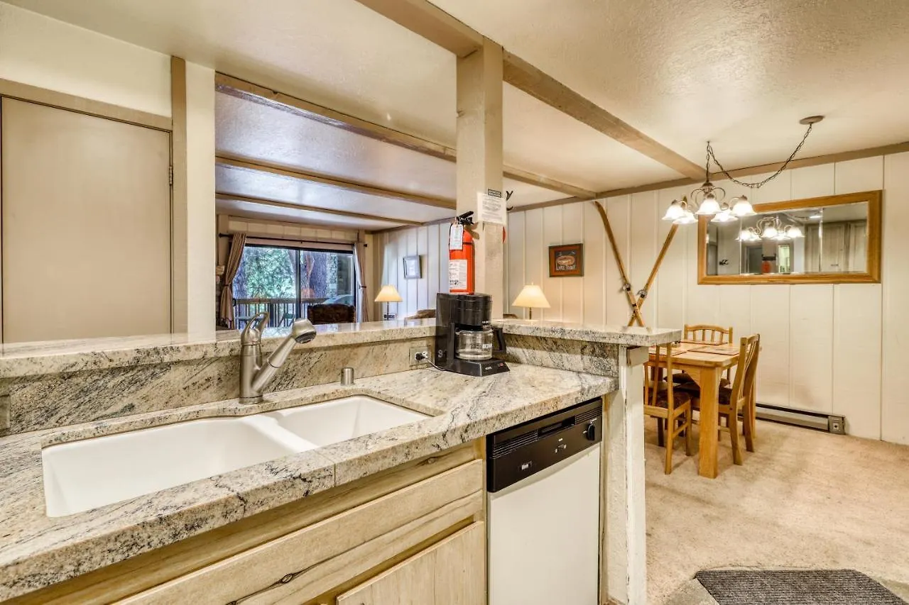 The Summit 5 Apartment Mammoth Lakes