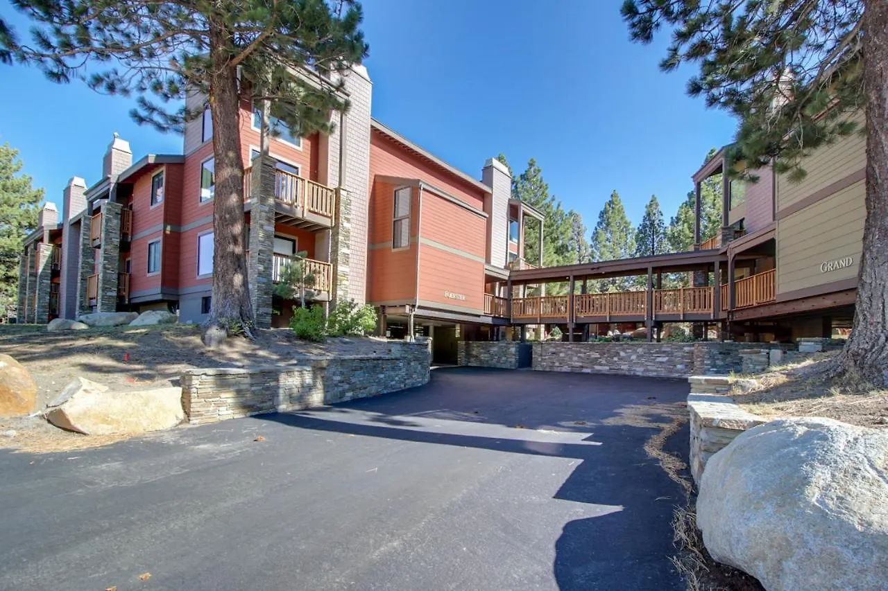 The Summit 5 Apartment Mammoth Lakes